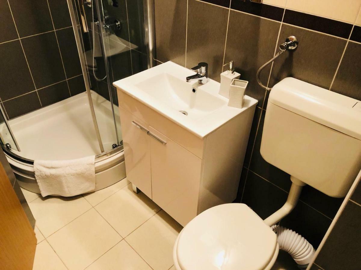 Apartman Stevic Pisak Luaran gambar